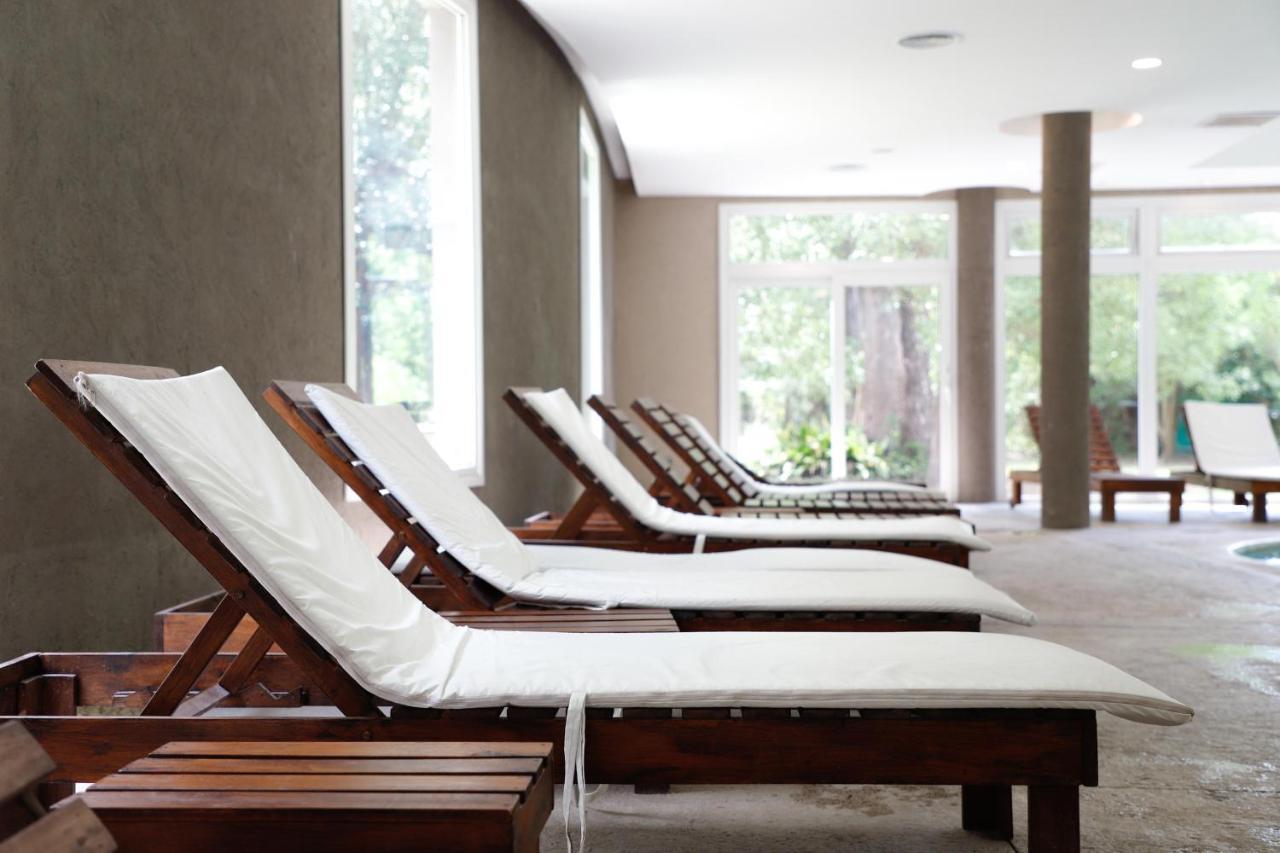 Howard Johnson Resort & Spa Escobar Belen de Escobar Exterior photo