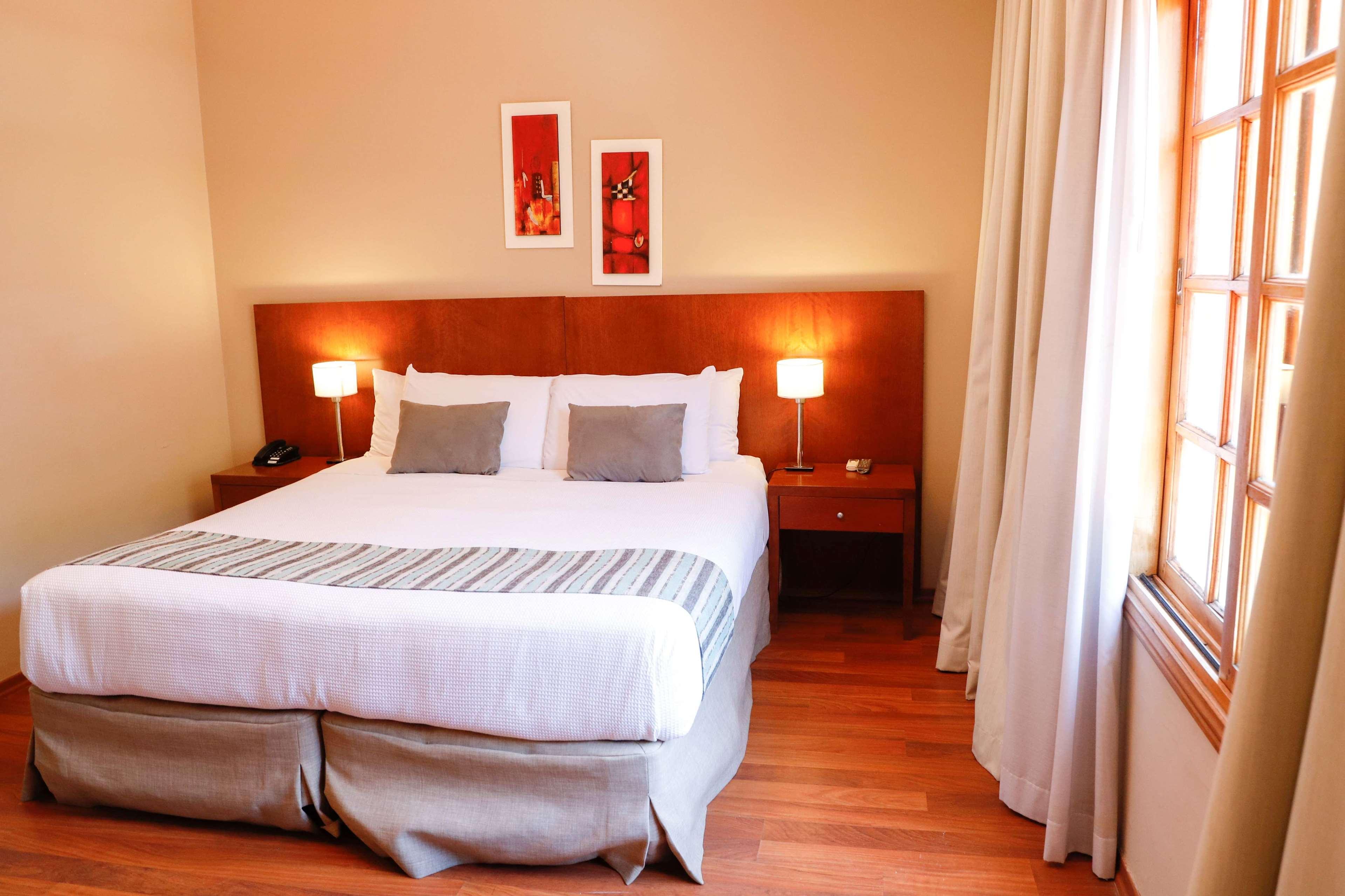 Howard Johnson Resort & Spa Escobar Belen de Escobar Exterior photo