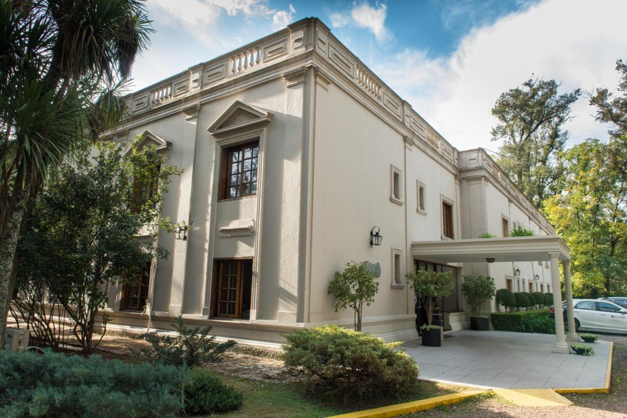 Howard Johnson Resort & Spa Escobar Belen de Escobar Exterior photo